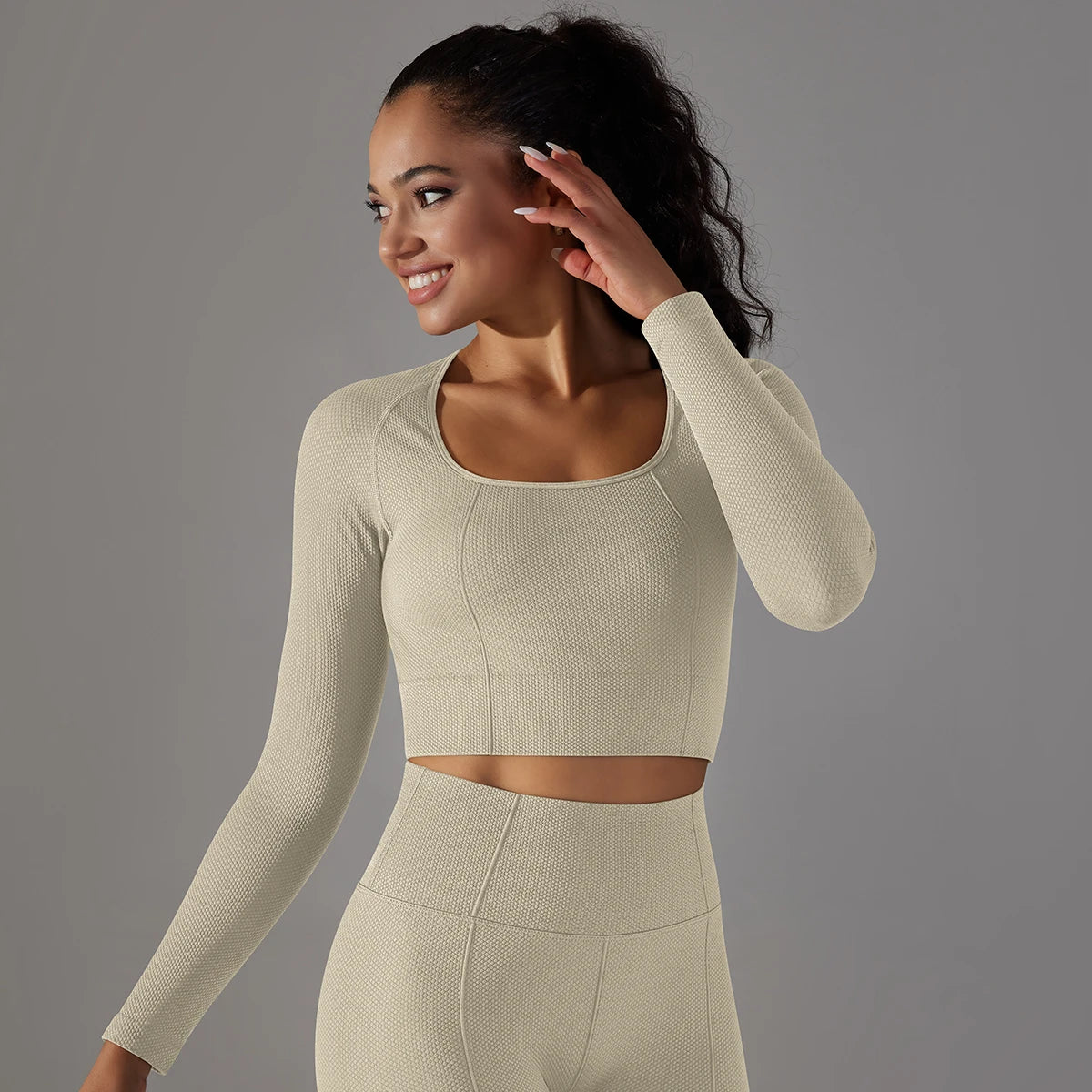 Women's Long Sleeve Yoga Shirt - Elastic Breathable Fitness Crop Top