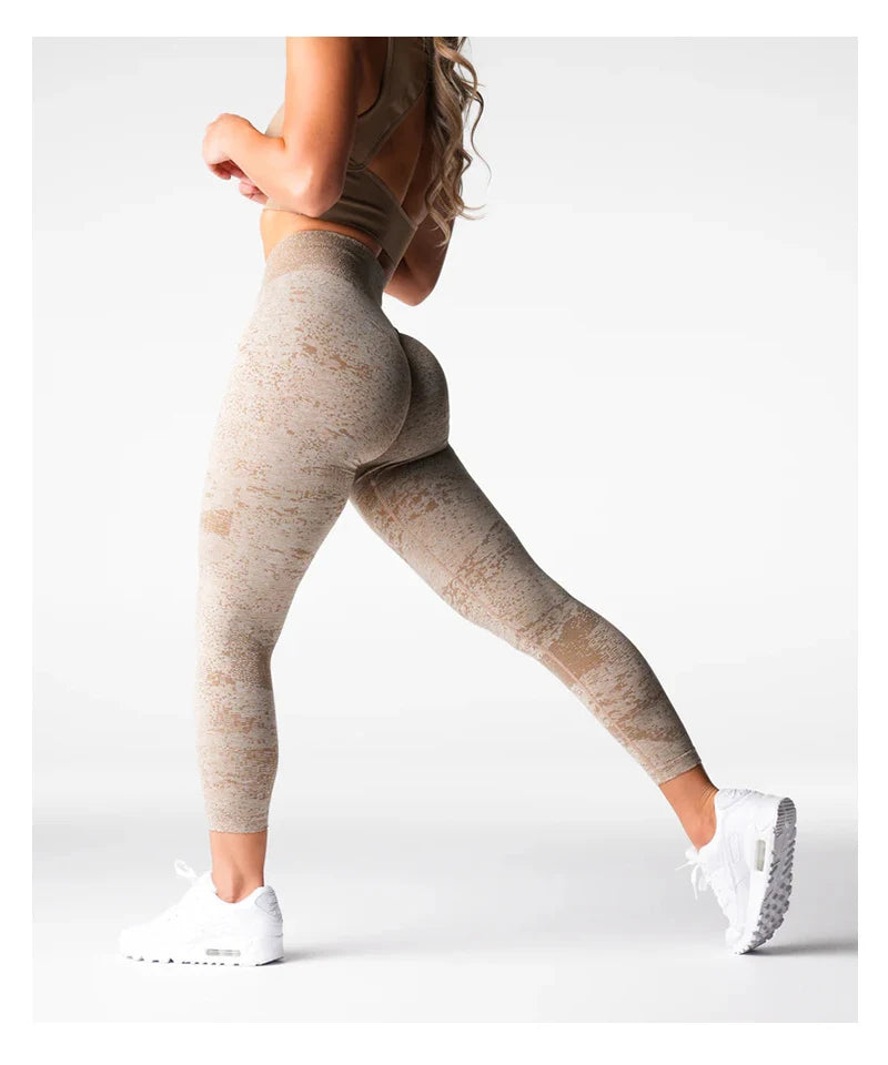 Kvinnors yogaleggings höftlyftande gym sömlösa sportbyxor hög midja fitnessleggings bubbelrumpa träning digital sömlös