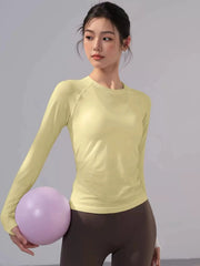 Women's Slim Fit Seamless Long Sleeve Yoga Top - Breathable Training T-Shirt
