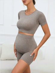 Women's 2-Piece Seamless Maternity Set - Short Sleeve Crop Top & Leggings