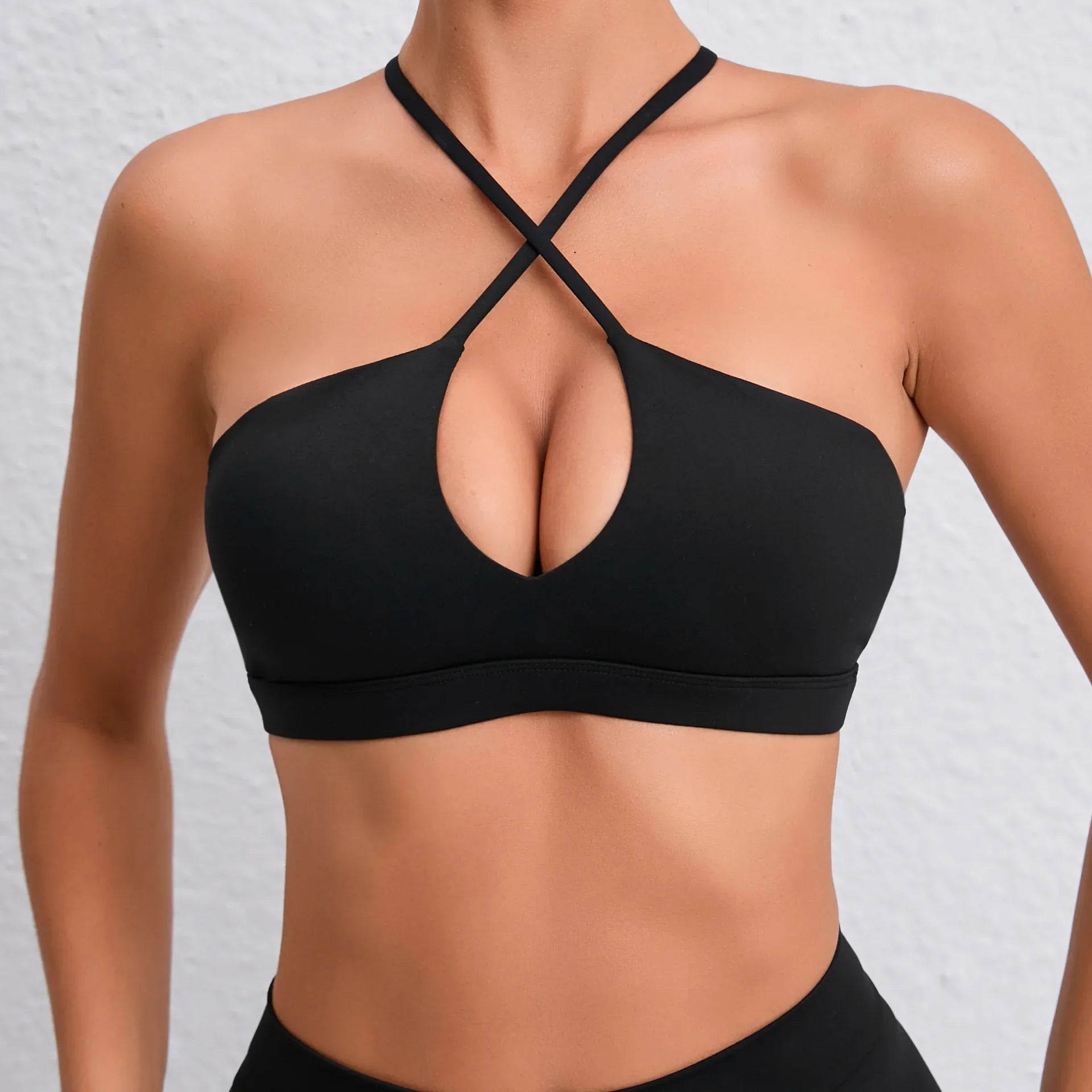 Befit STOUREG Cross Back Sports Bra – Breathable Padded Gym & Yoga Top for Women's