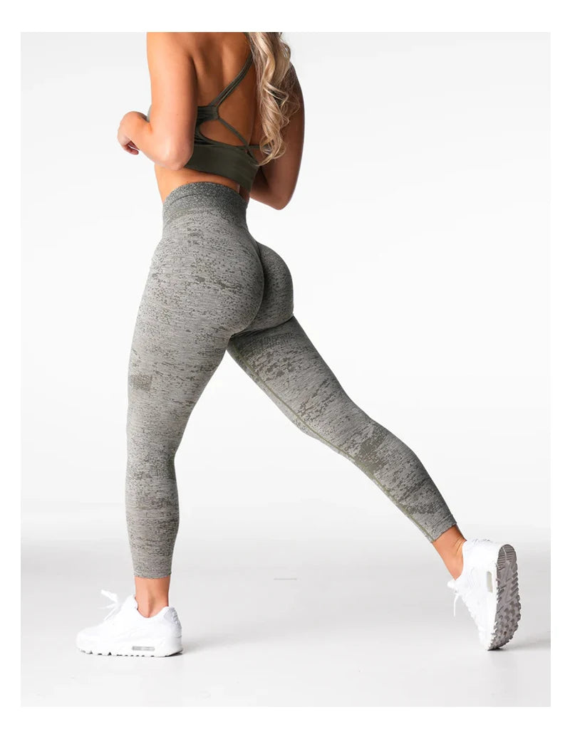 Kvinnors yogaleggings höftlyftande gym sömlösa sportbyxor hög midja fitnessleggings bubbelrumpa träning digital sömlös