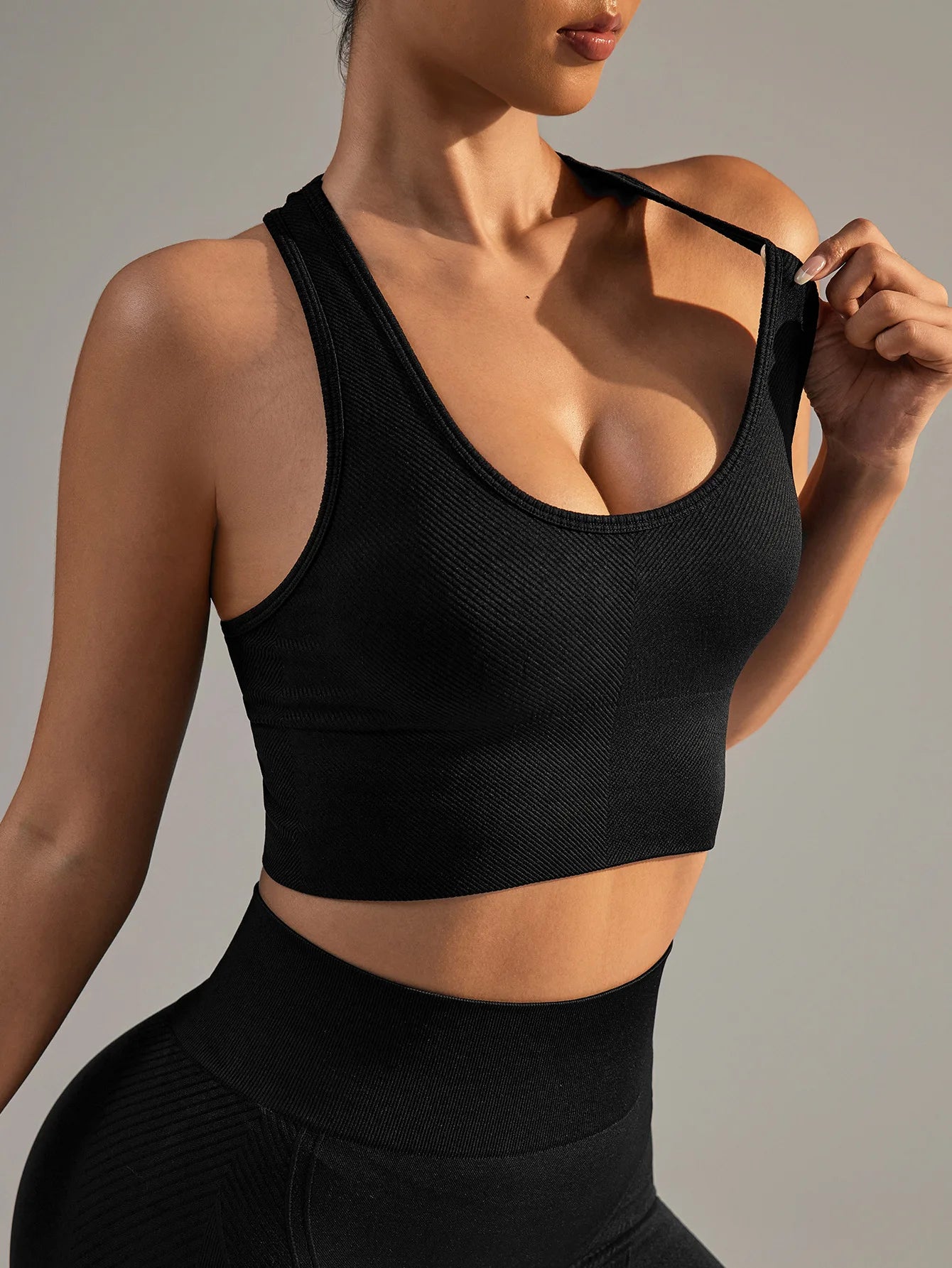 Mileegirl Seamless Women Yoga Bra Ribbed Sports Crop Tops Racer Back Gym Tank Top with Pads Quick Drying Fitness Workout Tops
